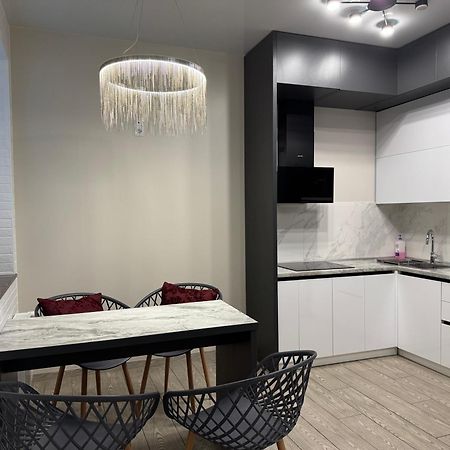 ריבנה Lux Apartment & Центр,Жк Театральний מראה חיצוני תמונה