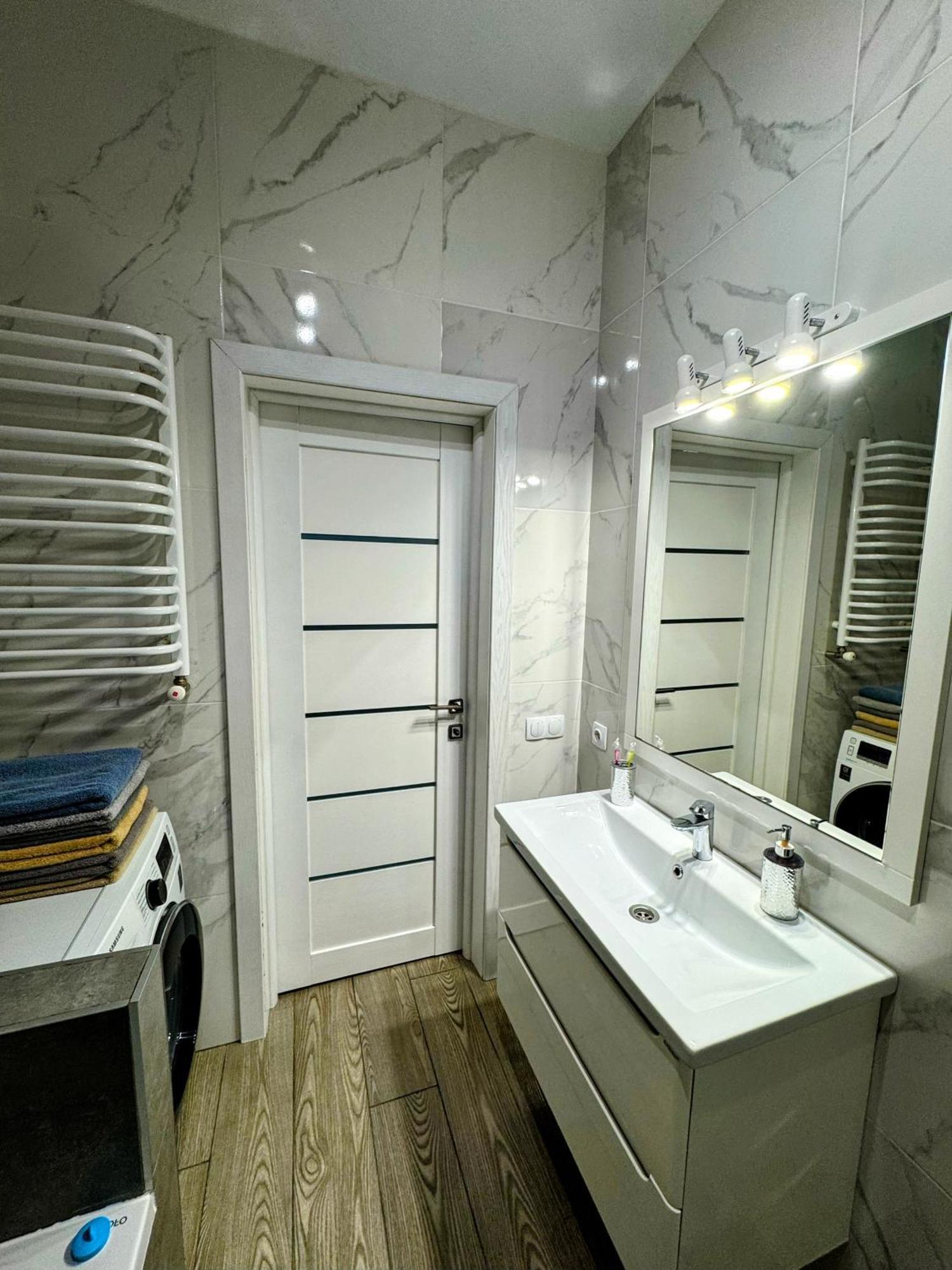 ריבנה Lux Apartment & Центр,Жк Театральний מראה חיצוני תמונה
